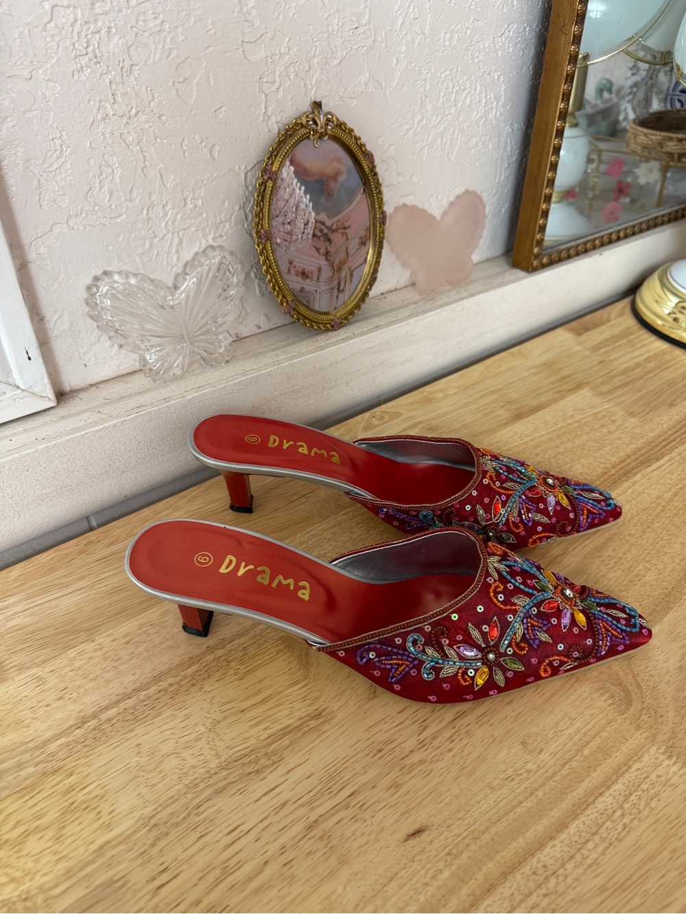 2000s Drama Beaded Pointed Toe Kitten Heels Size 9 Y2K Jewel Embellished Whimsy - Picture 9 of 15